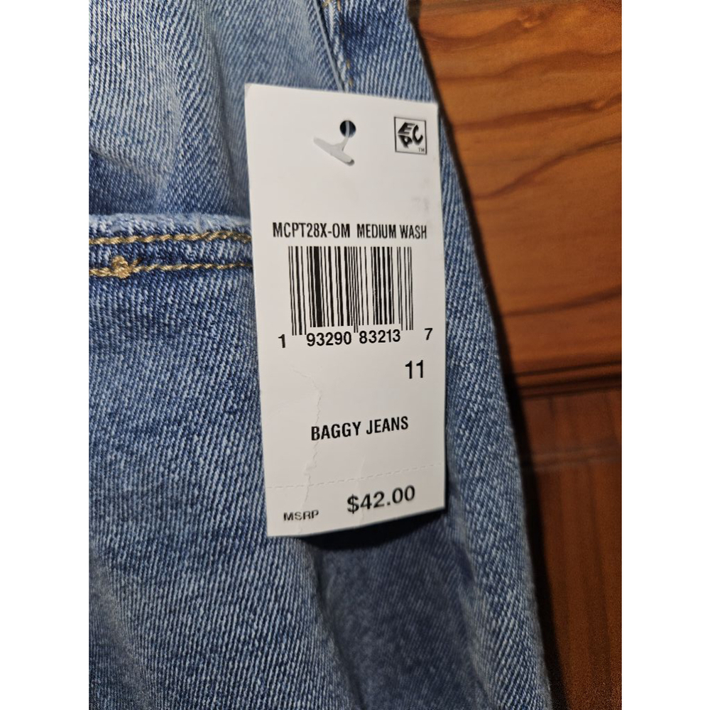 Almost Famous 90's Fit Baggy Jeans Women's Size 11 NEW - Picture 5 of 12